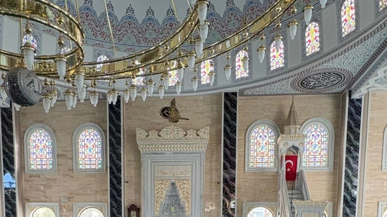 Aydın'da 4-6 Yaş Kur'an Kursu Öğrencisi Muaz Yıldırım Kur'an-ı Kerim'i Hatmetti