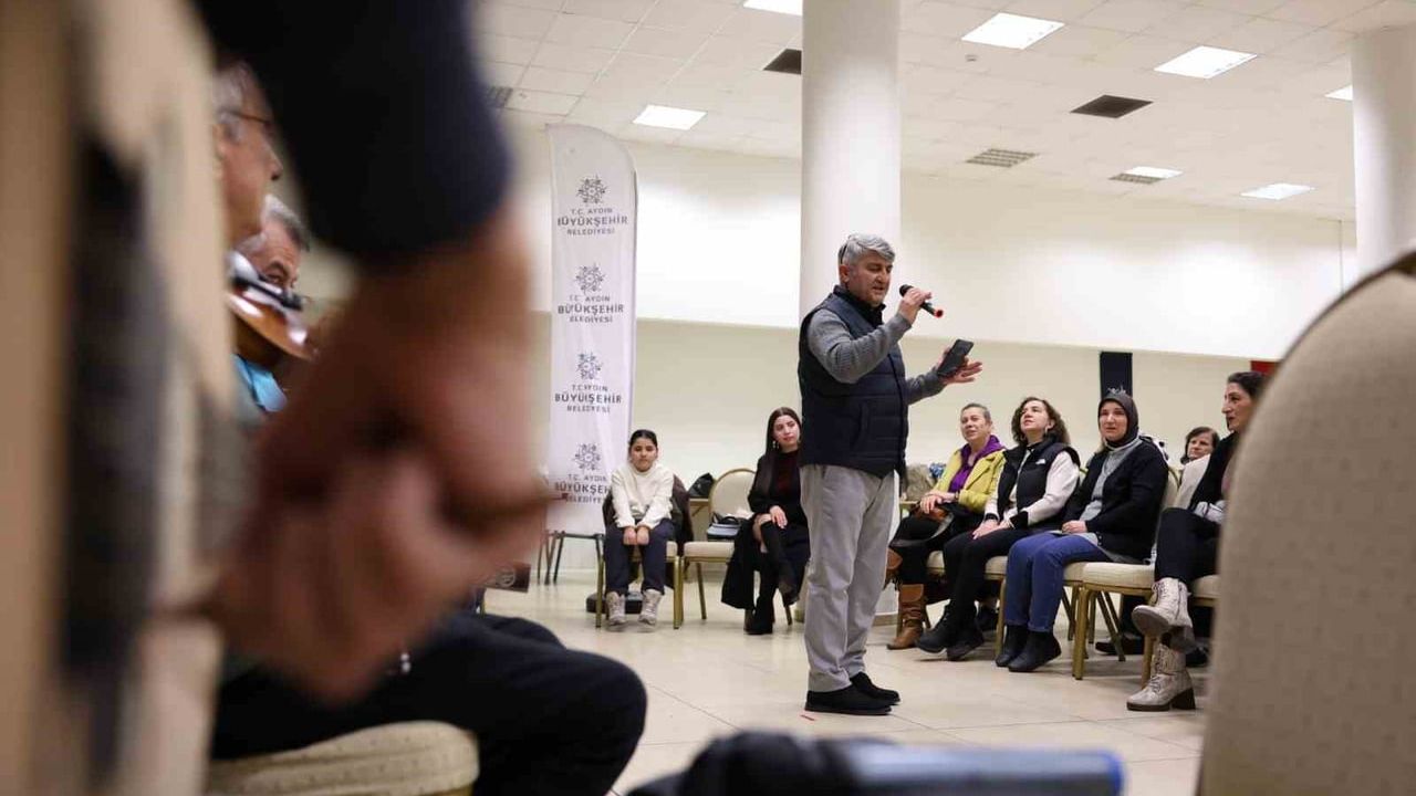Aydın'da Büyükşehir Türk Sanat Müziği Korosu yılsonu konserine hazırlanıyor