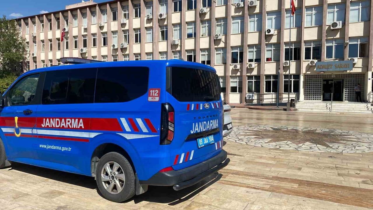 Aydın'da jandarmadan büyük operasyon: 152 bin 800 sentetik ecza ele geçirildi