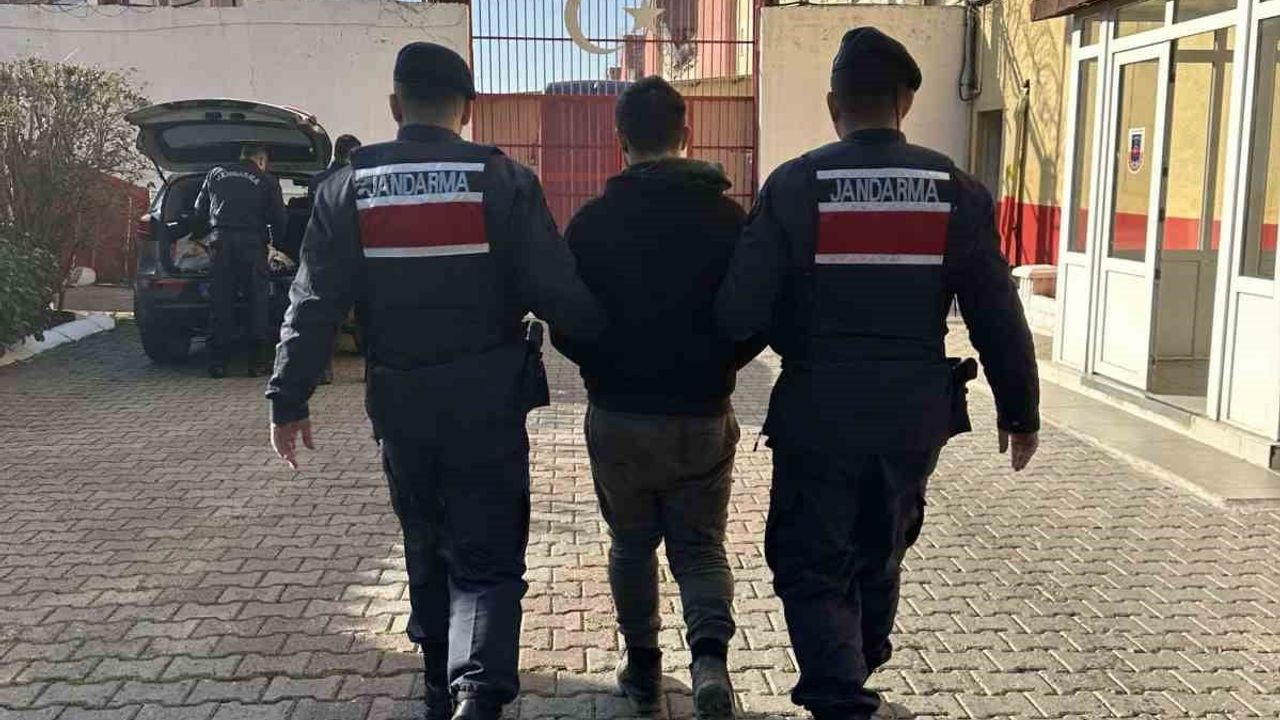 Aydın'da kesinleşmiş hapis cezaları bulunan iki kişi jandarmaya yakalandı