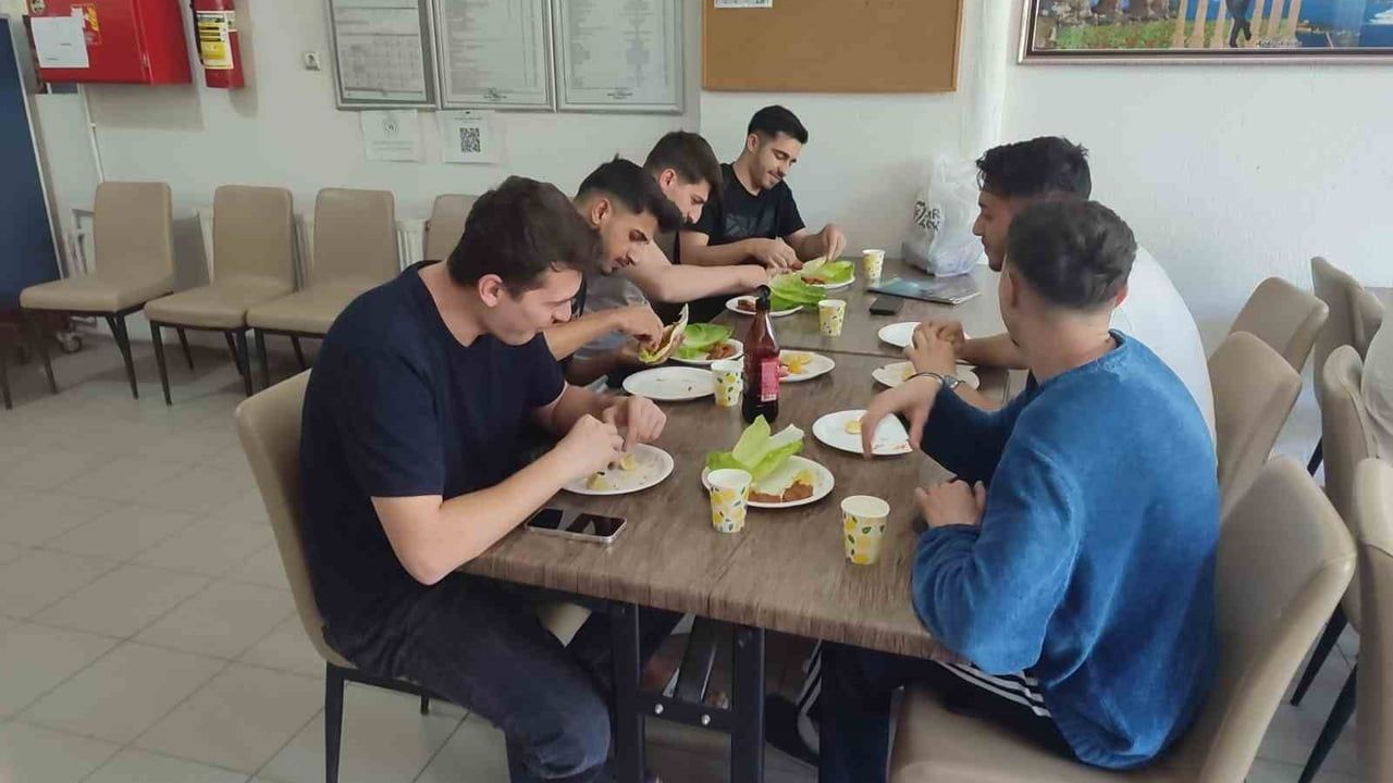 Aydın yurtlarında 'Biz Bize Moral Akşamları' ile sınav stresi azaltılıyor