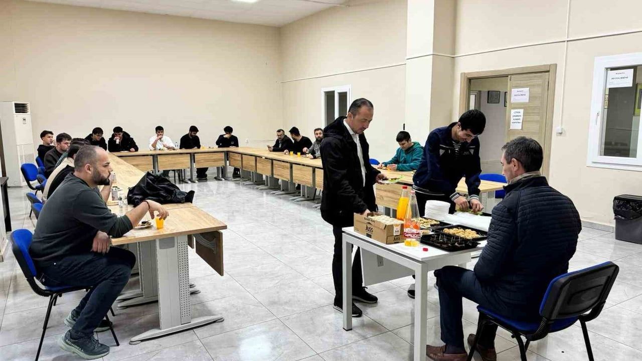 Aydın yurtlarında Miraç Kandili programları gerçekleştirildi