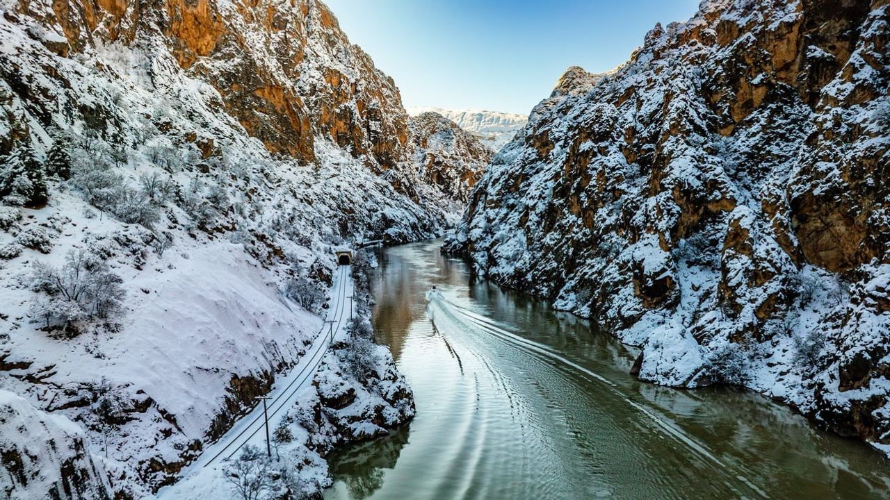 Aydınlık Kanyon — Erzincan İliç’te Sakin Doğa Rotası