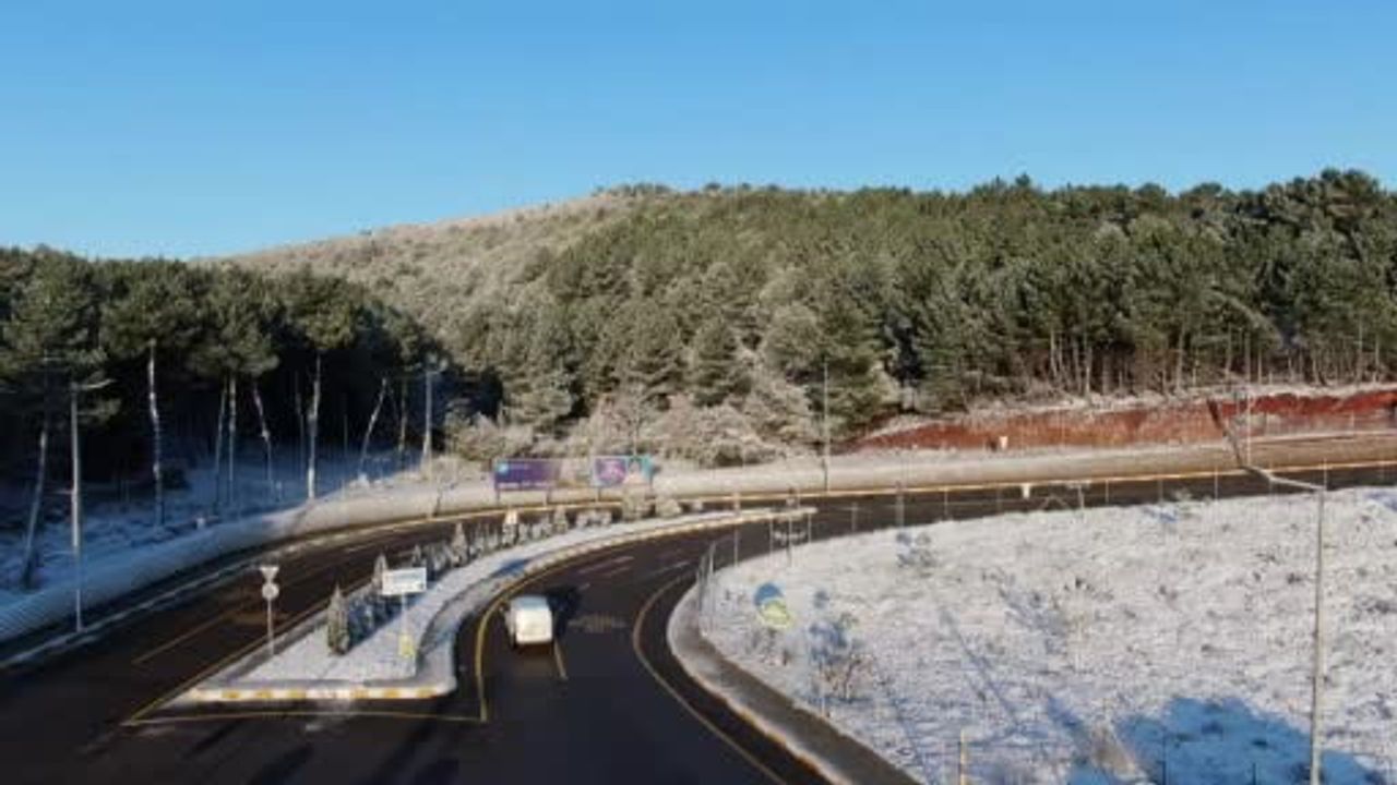 Aydos Ormanı Kartpostallık Bir Beyazlığa Büründü