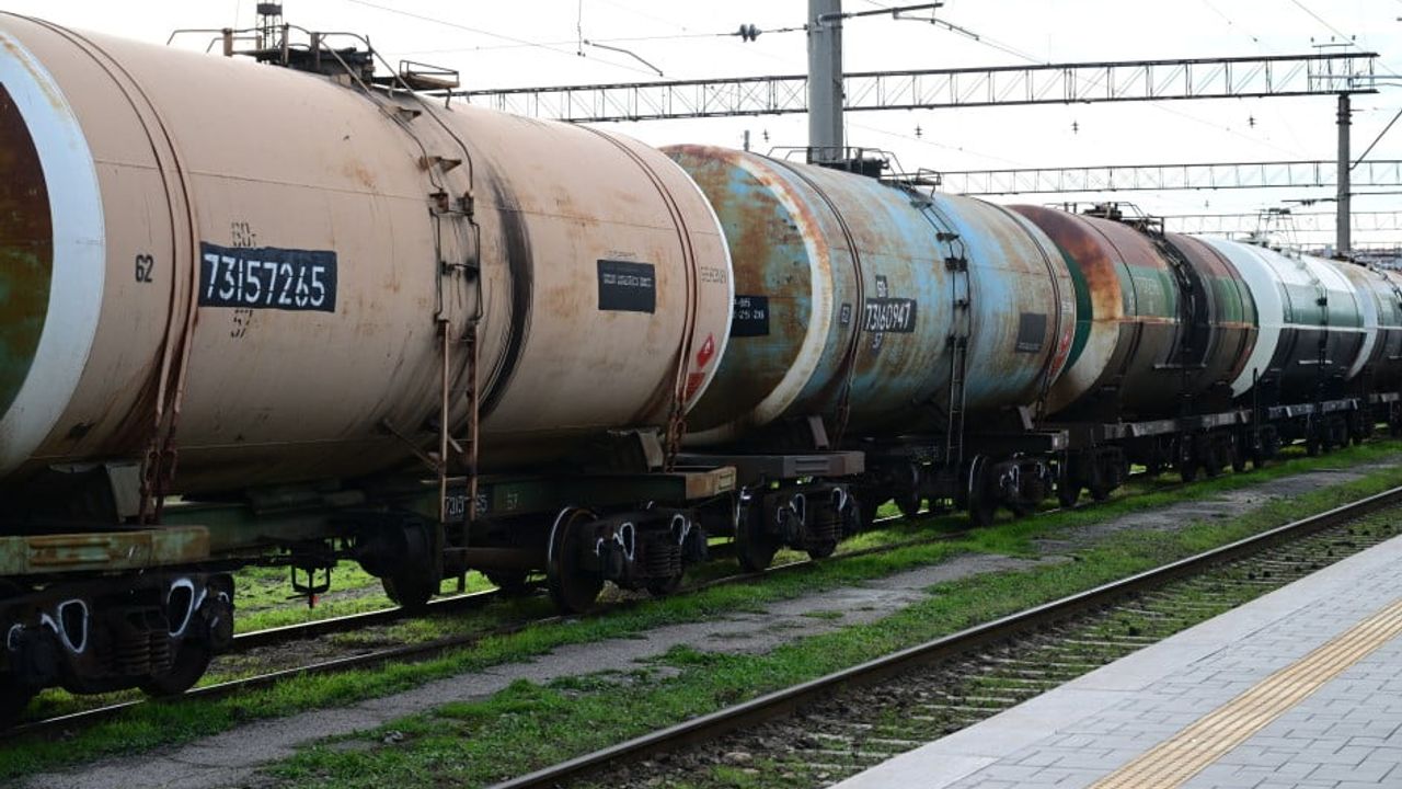 Azerbaycan'dan Ermenistan'a 979 ton Aİ-92 benzin gönderildi