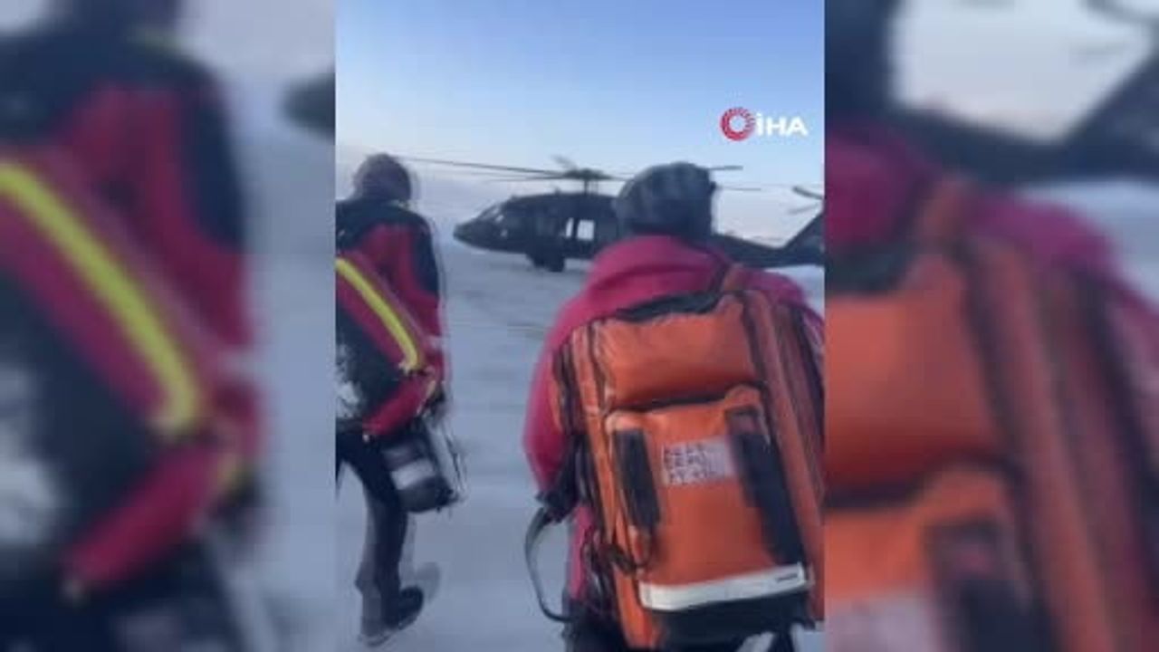 Bahçesaray’dan Van’a Sikorsky helikopterle iki hasta sevk edildi