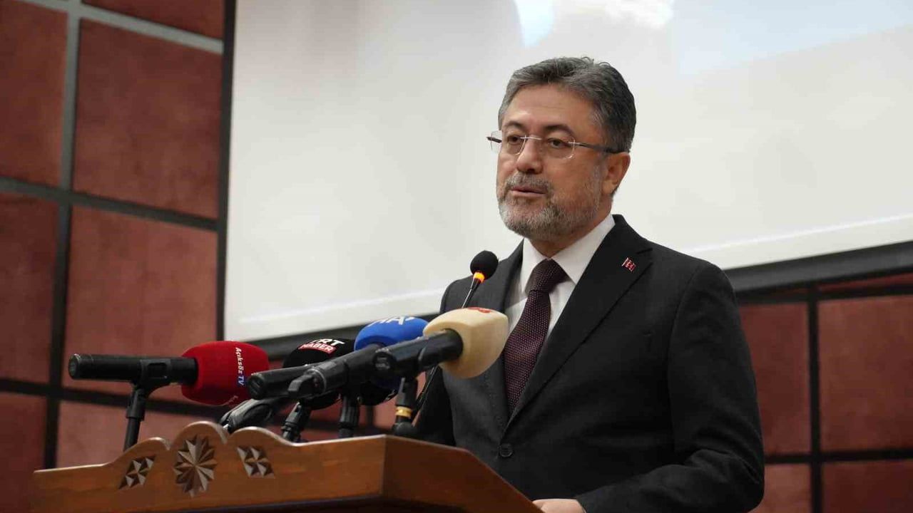 Bakan İbrahim Yumaklı'dan CHP'li belediyelere su eleştirisi