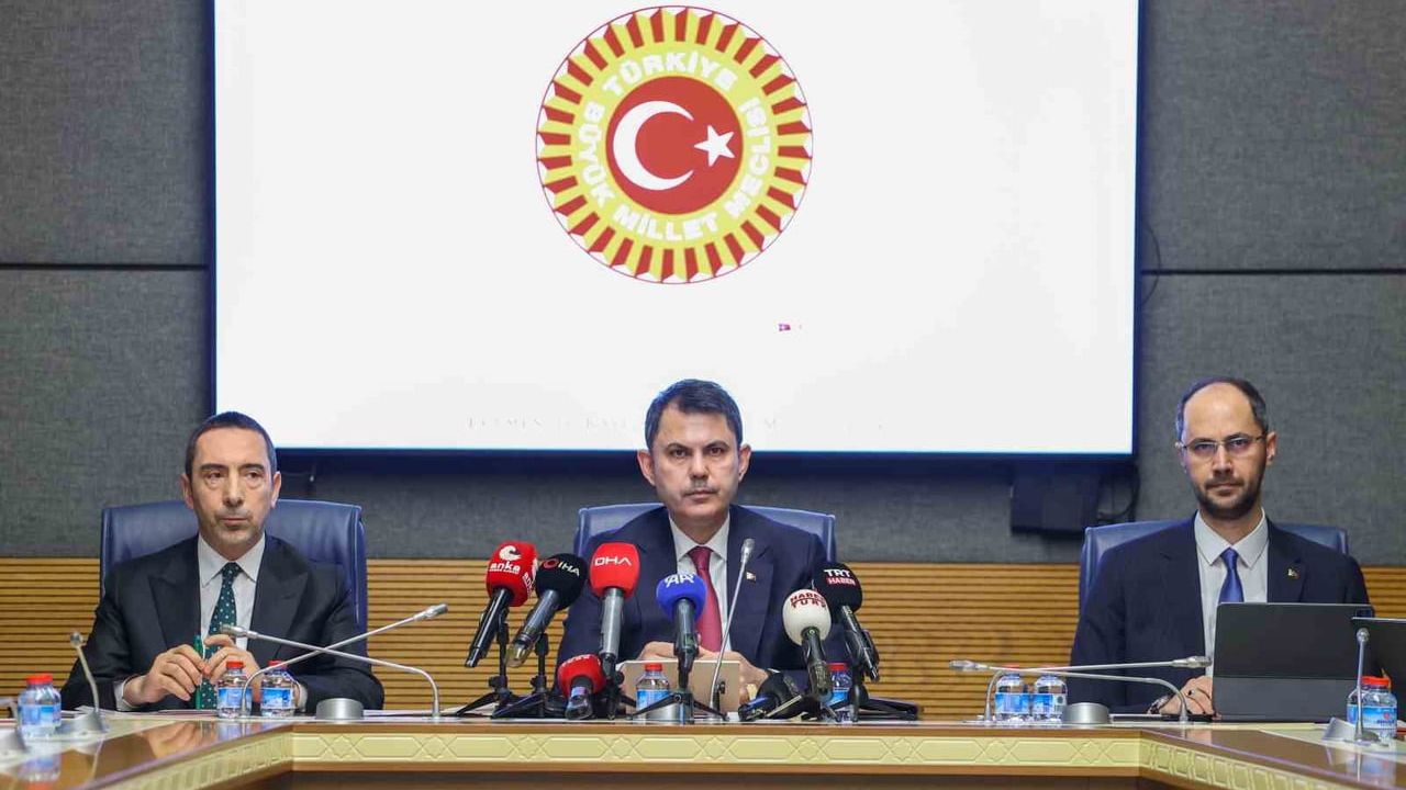 Bakan Kurum: Deprem konutları 2 yıl ödemesiz, 18 yıl faizsiz ve sabit