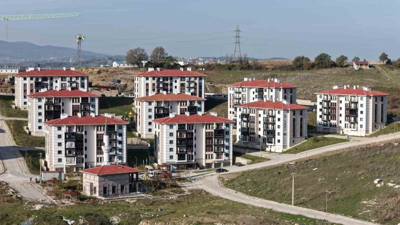 Bakan Kurum: Türkiye’yi ev sahibi yapıyoruz