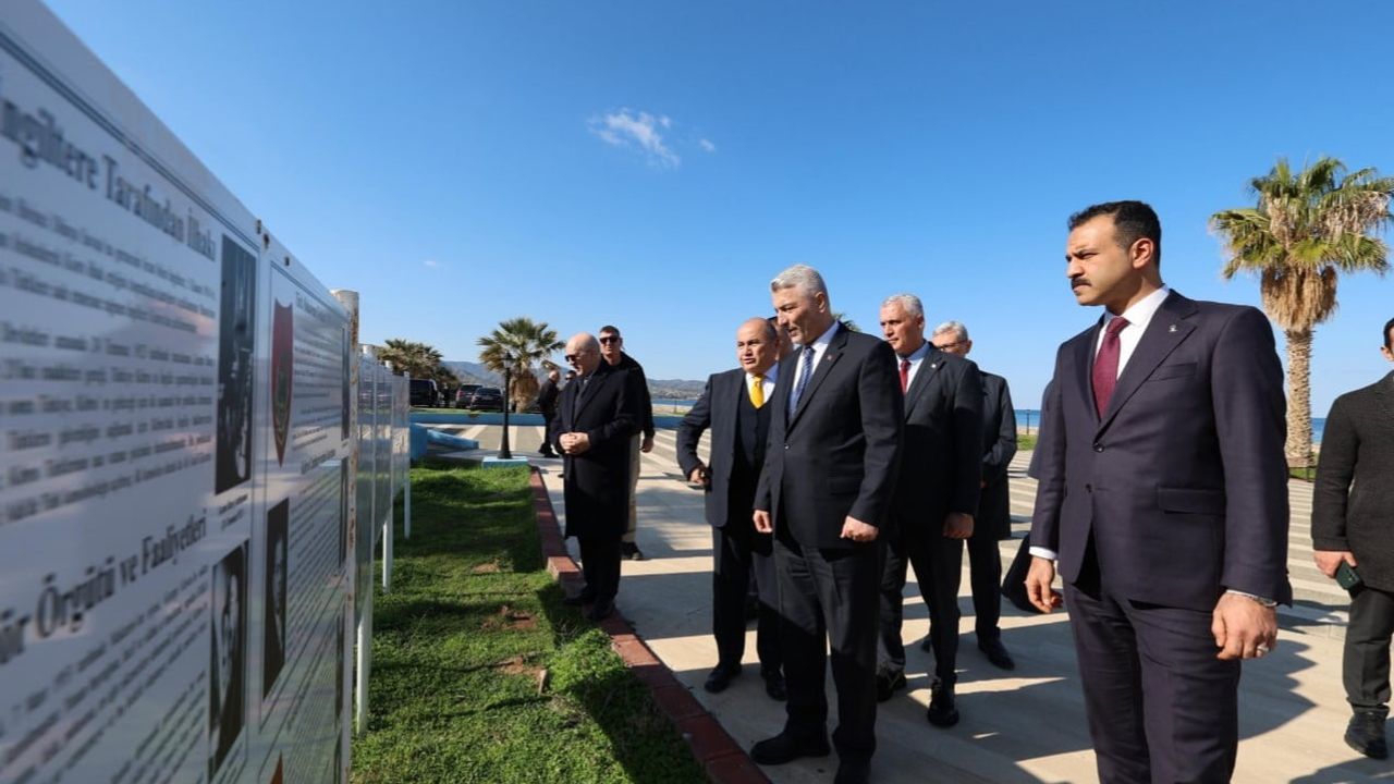 Bakan Ömer Bolat, KKTC'de Şehit Yüzbaşı Cengiz Topel Anıtını Ziyaret Etti