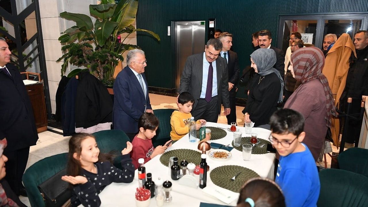 Bakan Tekin'den Kayseri Mutfak Sanatları Merkezi'ne övgü