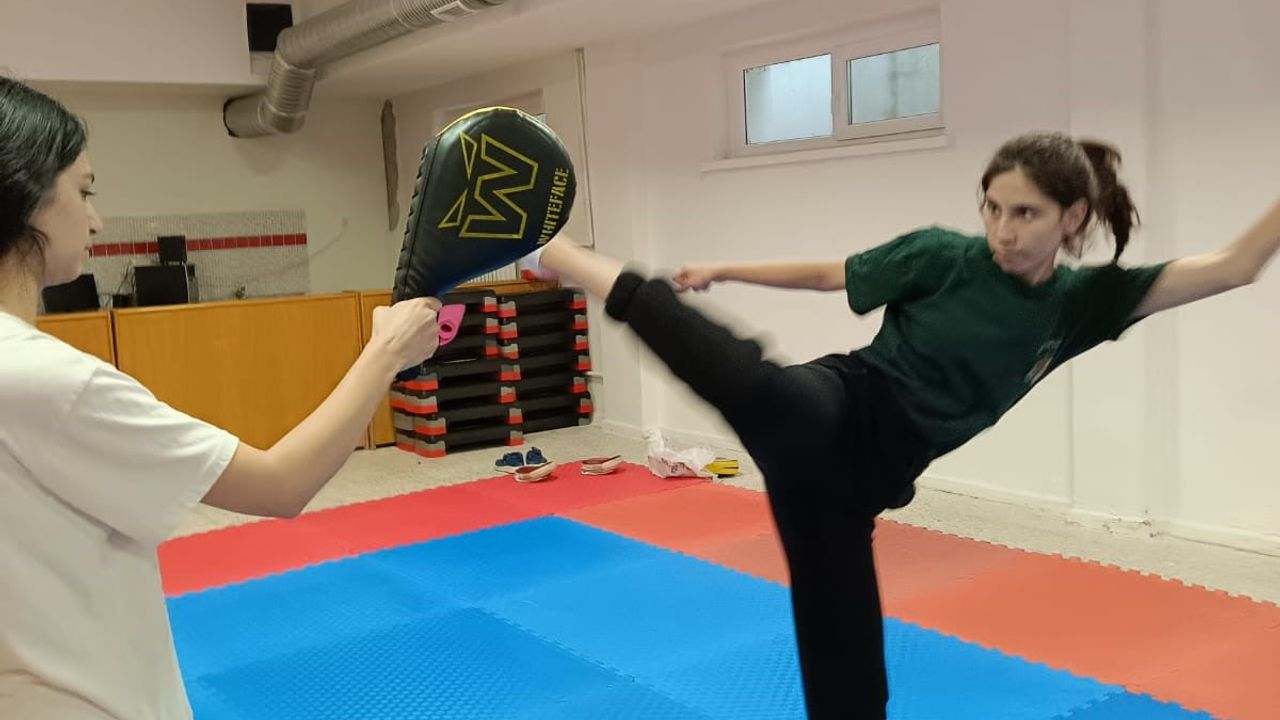 Bala Hatun Yurdu'nda Taekwondo kursu devam ediyor