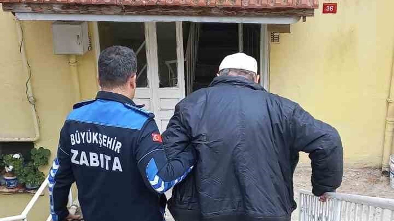 Balıkesir Büyükşehir Belediyesi soğuk havada vatandaşların yanında