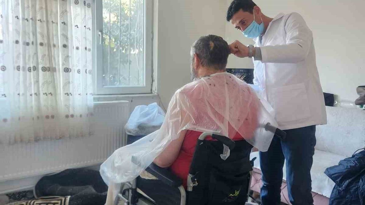 Balıkesir'de 'yakın berber' ilçe ilçe hizmet veriyor