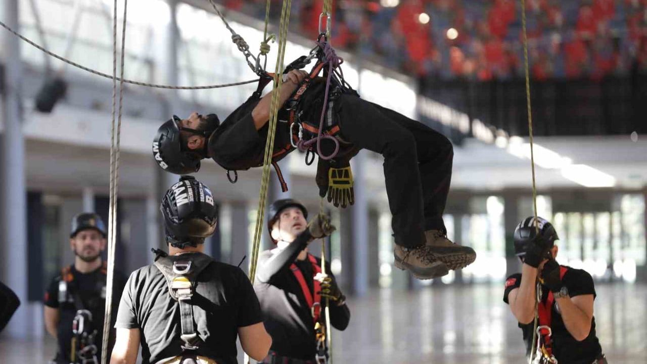 BAM ekiplerine Merinos’ta ipli kurtarma eğitimi