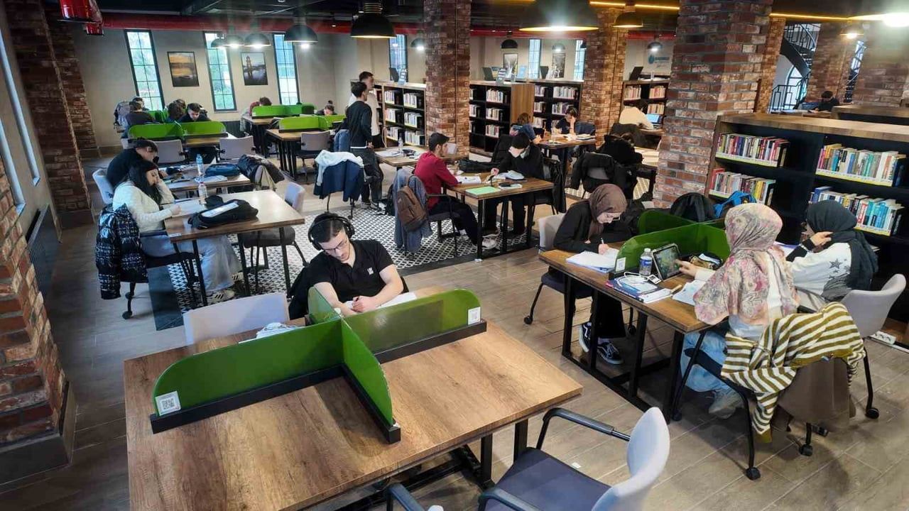 Başiskele'de yarıyıl tatilinin adresi: Kitaphane