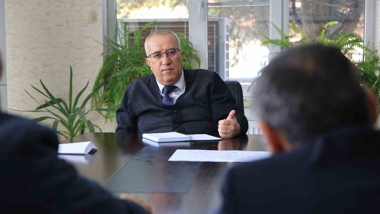 Başkan Arslan mahalle muhtarlarıyla bir araya geldi