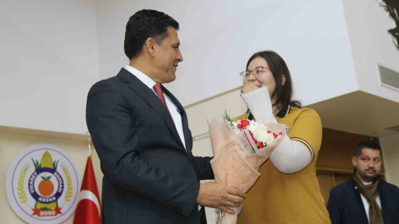 Başkan Atlı gençlerle buluştu: Cesaret, hedef ve çalışkanlık vurgusu