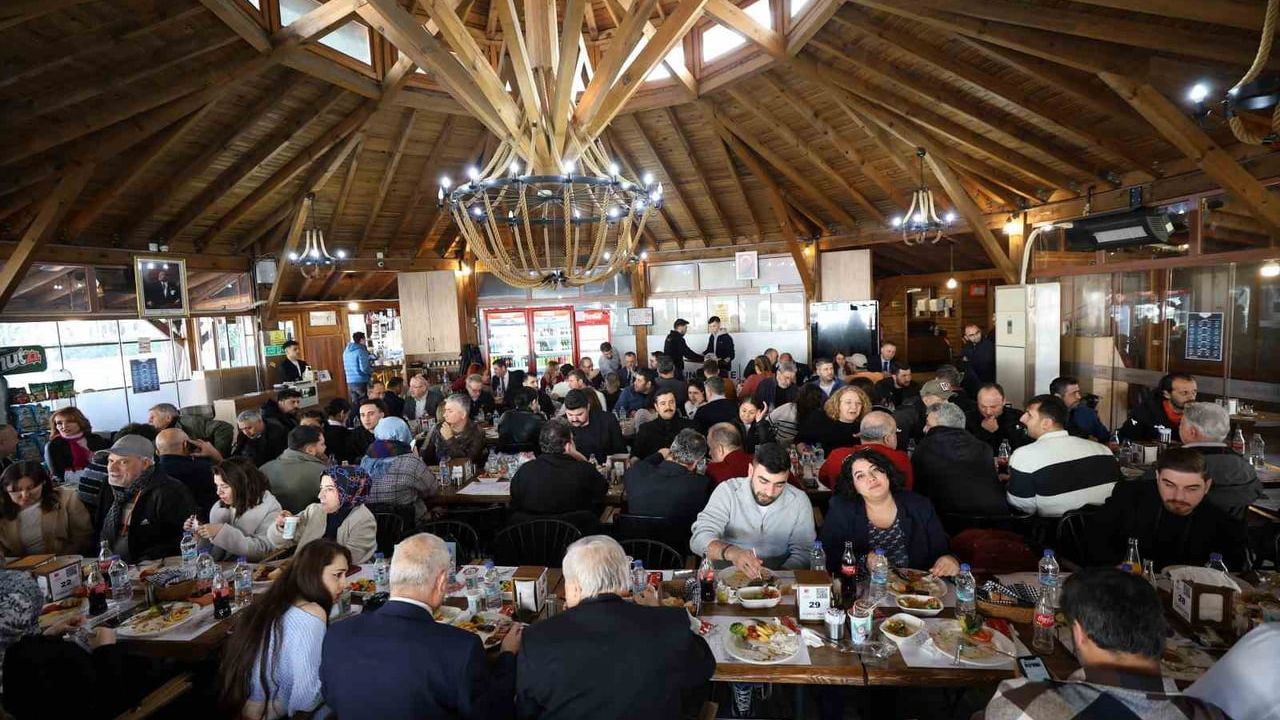 Başkan Balaban Gazeteciler Günü'nde basınla buluştu