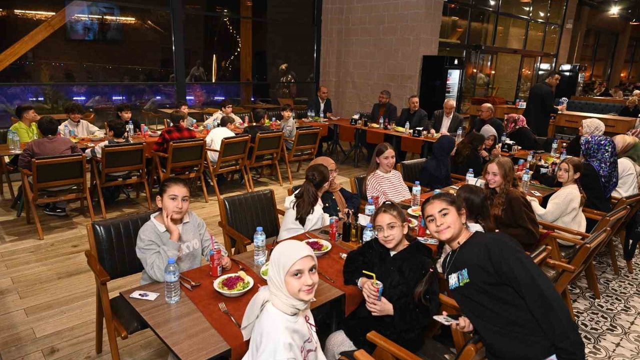 Başkan Başdeğirmen, Şehit Muhsin Kiremitçi İHO voleybol takımlarıyla buluştu