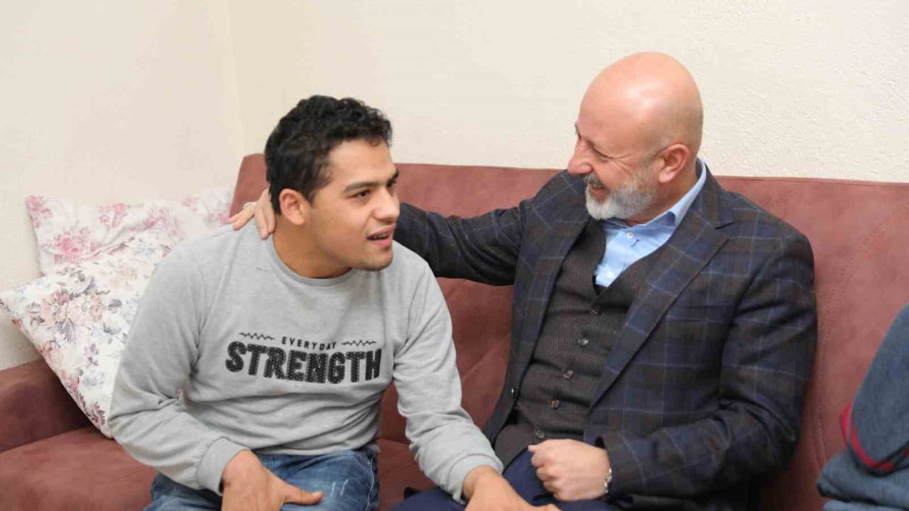 Başkan Çolakbayrakdar: "Her bir hemşehrimizin hayatına dokunacak hizmetler üretiyoruz"