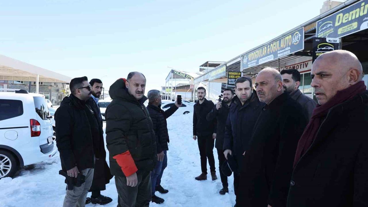 Başkan Gülpınar Oto Galericiler Sitesi ve İşyerlerindeki Hasarı Yerinde İnceledi