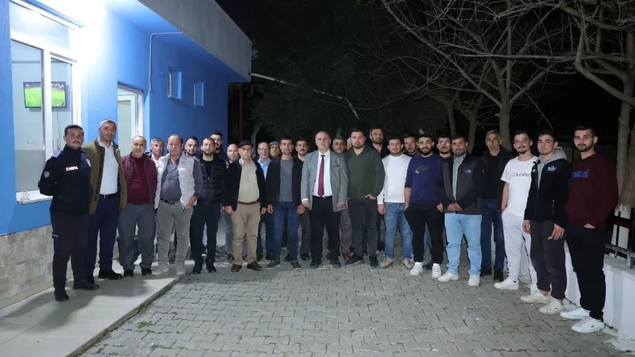 Başkan Kaya İkizdere Mahallesi'ndeki Köy Kahvehanesini Ziyaret Etti