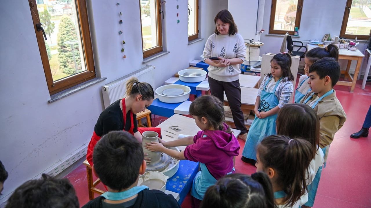 Başkan Pekyatırmacı: Selçuklu Belediyesi Sanat ve Tasarım Atölyemiz vizyoner bir eğitim alanıdır