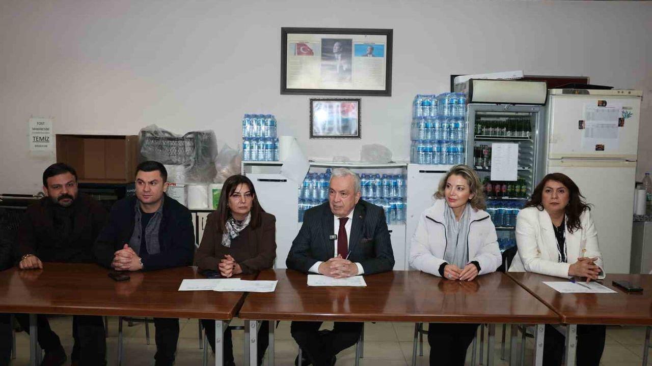 Başkan Şadi Özdemir’den karla mücadele ekiplerine teşekkür