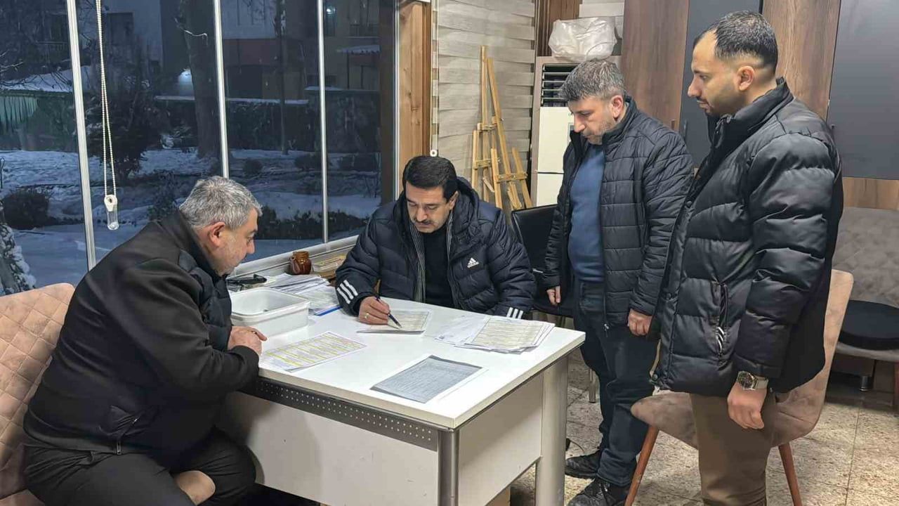 Başkan Taşkın sahada karla mücadeleyi denetledi