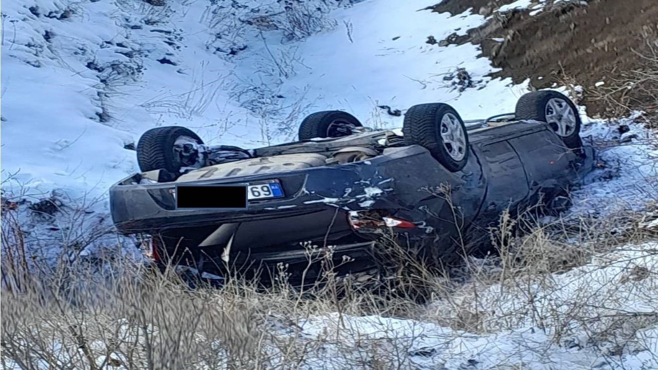 Bayburt-Erzincan İpekyolu'nda dar yol ve gizli buzlanma tehlikesi