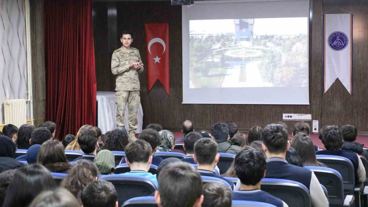 Bayburt’ta 3 bin 296 Lise Öğrencisine JSGA ve JAMYO Tanıtımı