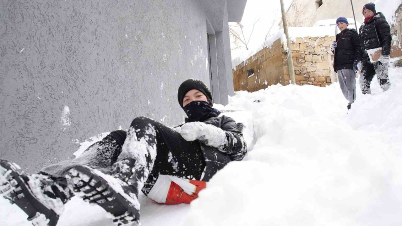 Bayburt’ta eğitime kar engeli: Okullar 14 Ocak 2026 Çarşamba tatil