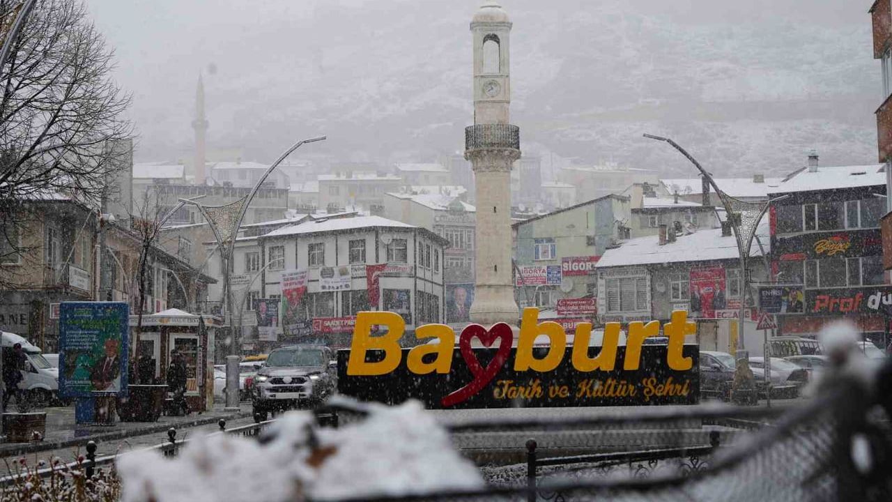 Bayburt'ta kar tatili 14 Ocak 2026 için 1 gün uzatıldı