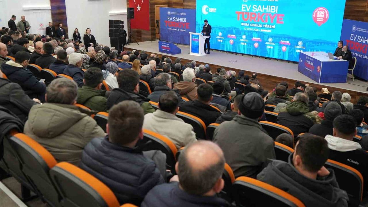 Bayburt’ta TOKİ kura çekimiyle 723 konutun hak sahipleri belirlendi