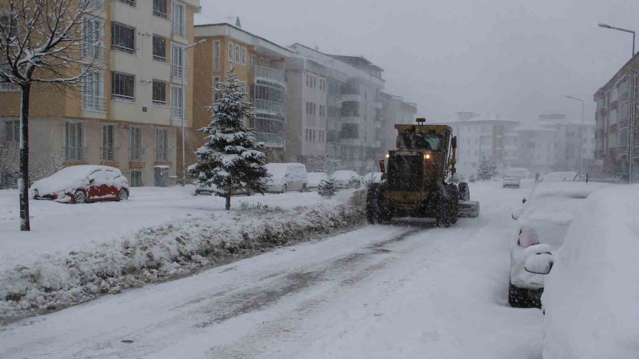 Bayburt ve Aydıntepe belediyelerinden kar uyarısı