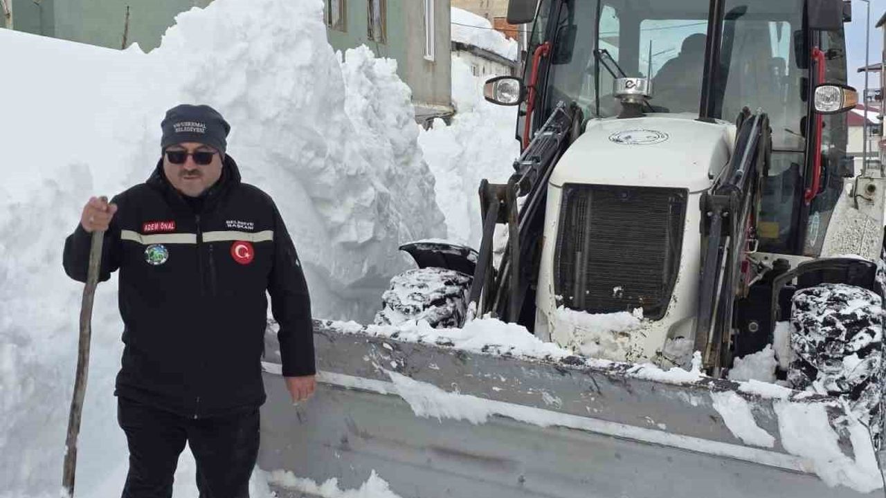 Bektaş Yaylası'nda Kar Kalınlığı 2,5 Metreye Ulaştı