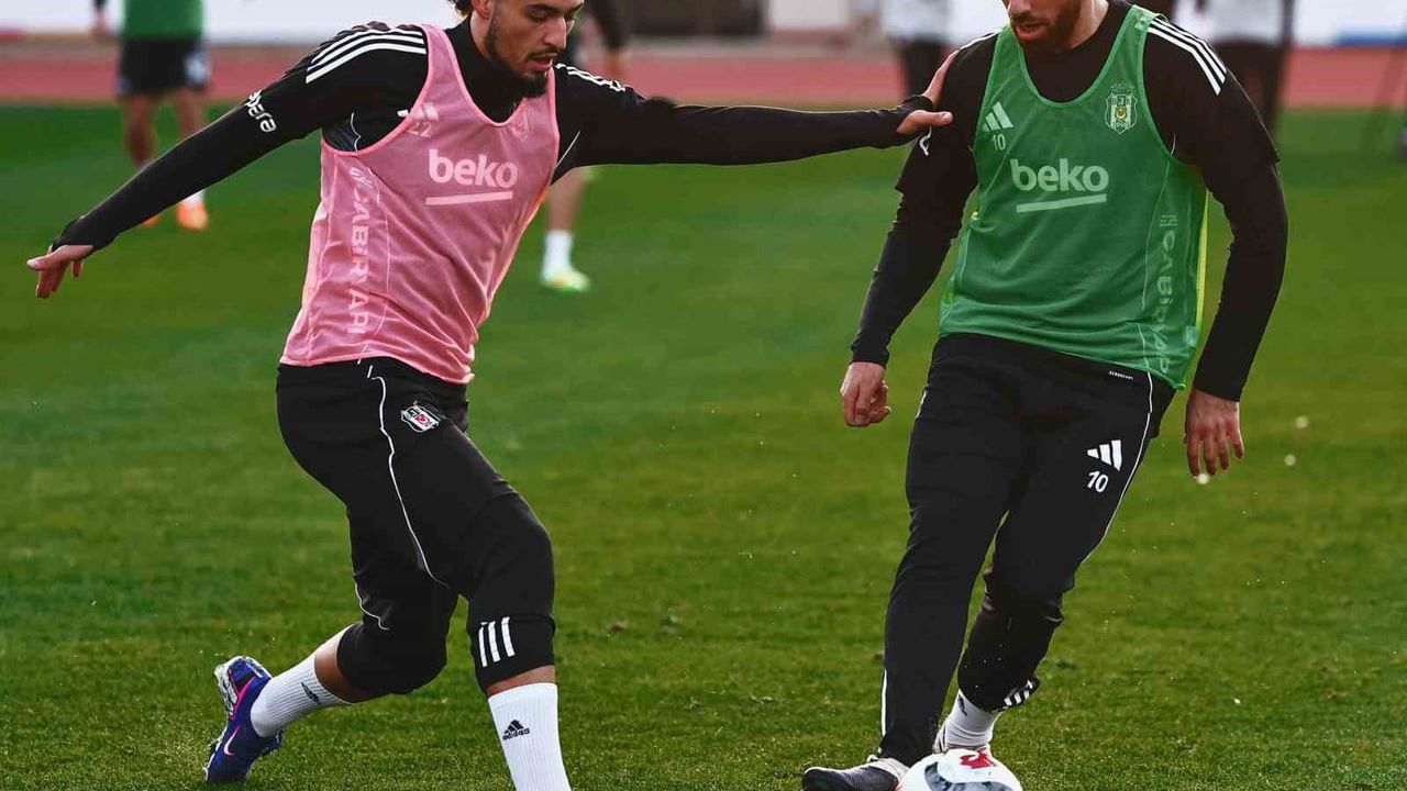 Beşiktaş, Antalya kampındaki günü çift antrenmanla tamamladı