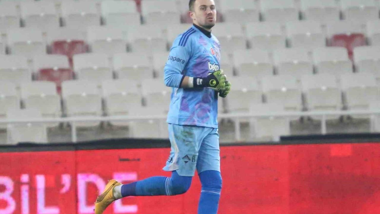 Beşiktaş, Mert Günok ile yollarını ayırdı