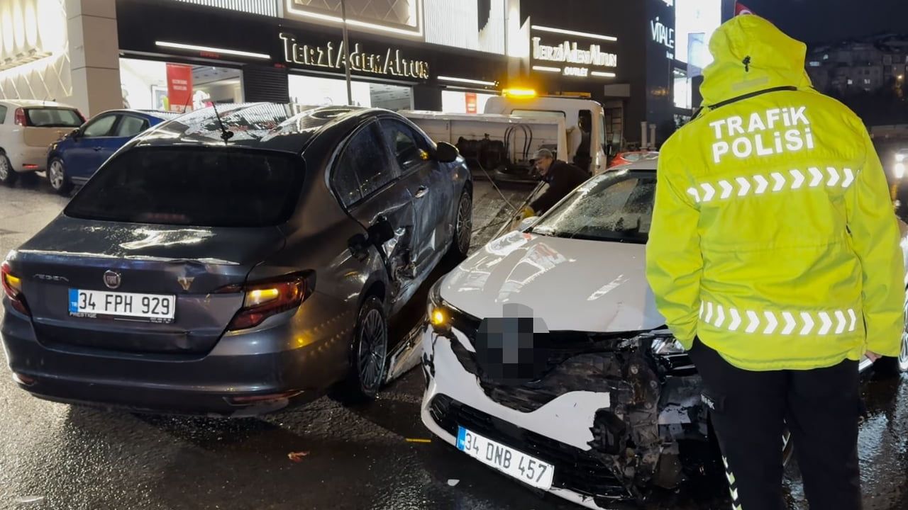 Beylikdüzü E-5 yan yolda kaza: 1 yaralı