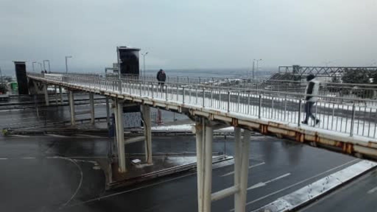 Beylikdüzü karla kaplandı — TÜYAP çevresi havadan görüntülendi