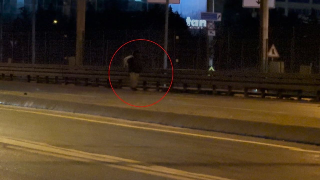 Beylikdüzü'nden Avcılar'a E-5'te tehlikeli yürüyüş