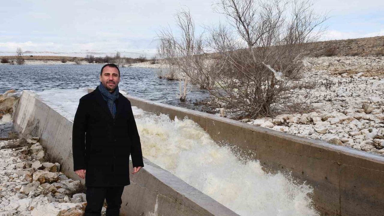 Beylikova Barajı’nda kış dönemi su depolama çalışmaları