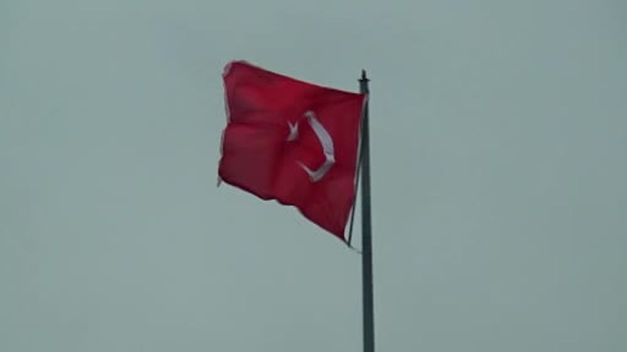 Beyşehir'de şiddetli rüzgar günlük yaşamı olumsuz etkiledi