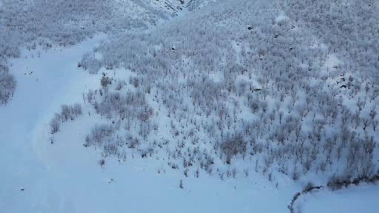 Beytüşşebap beyaz gelinliğini giydi: Kartpostallık kar manzaraları