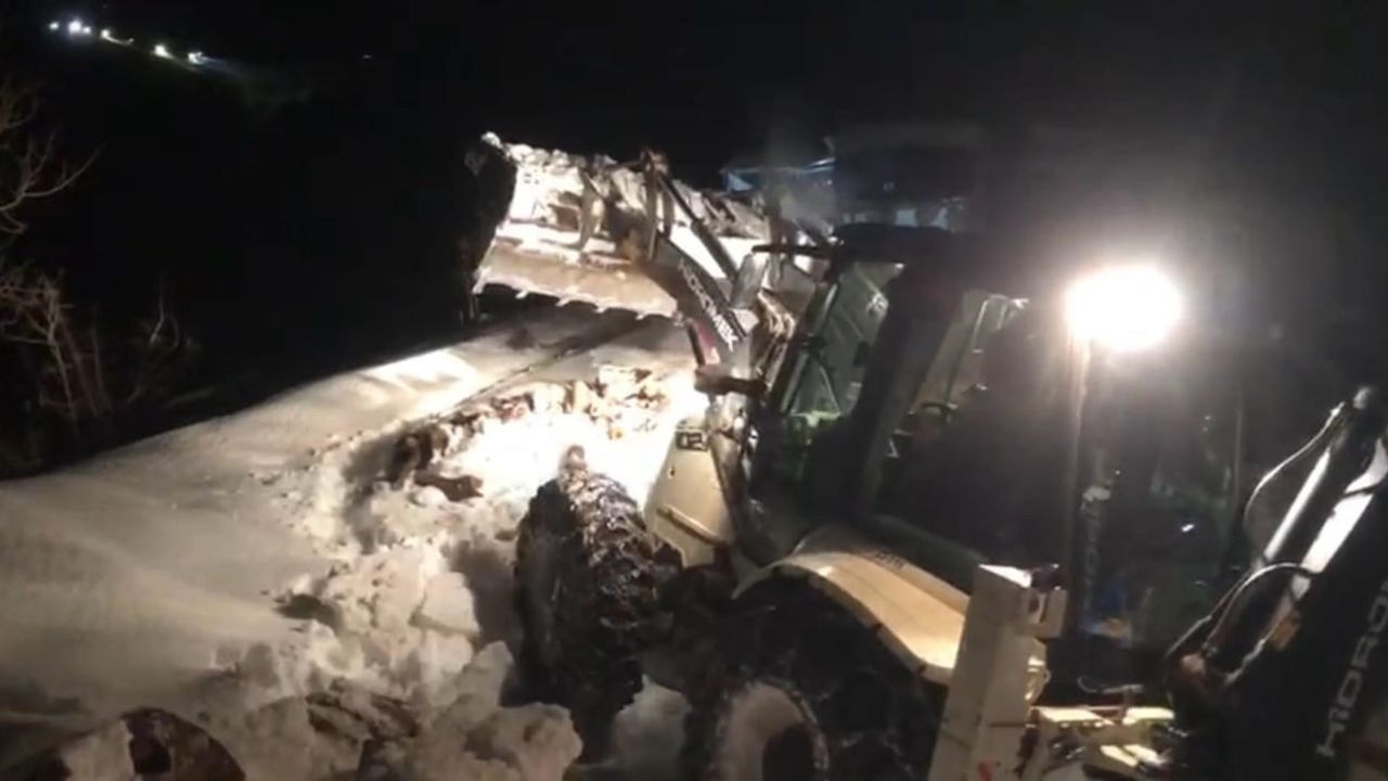 Beytüşşebap Kaymakamlığı'ndan Yakacak Desteği