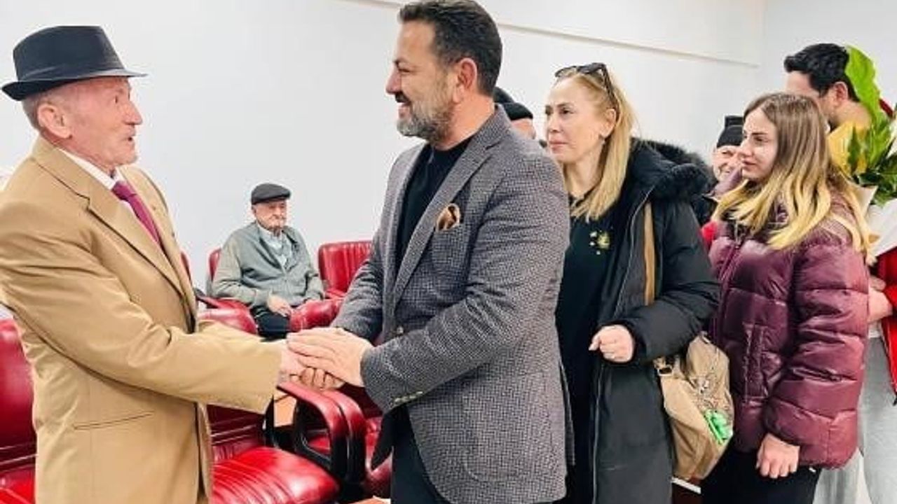 Bilecik Huzurevi'nde anlamlı ziyaret: İl Müdürü ve ailesi buluştu