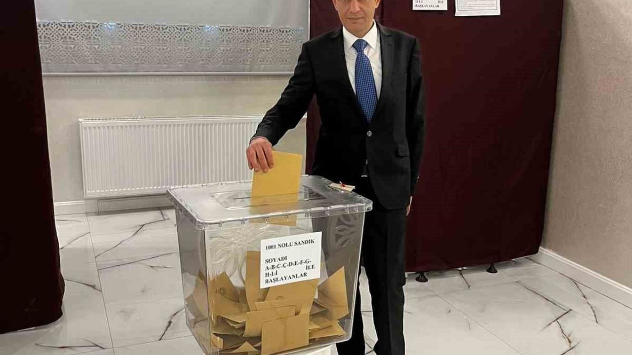 Bilecik Madeni İşler Esnaf ve Sanatkarlar Odası'na Ömer Erken seçildi