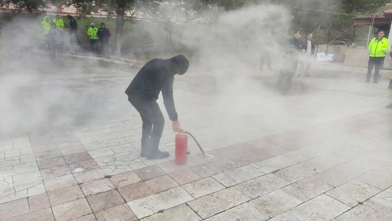 Bilecik Polis Evi'nde Afet ve Yangın Farkındalığı Eğitimi