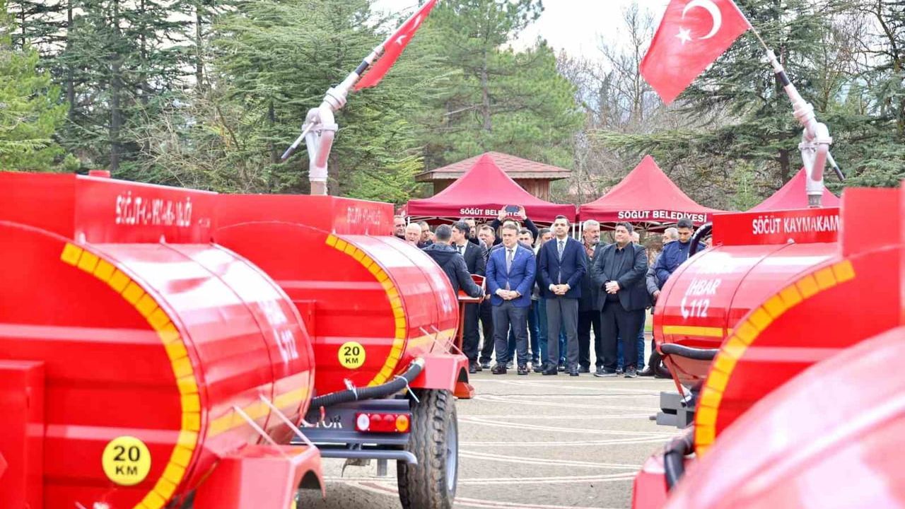 Bilecik'te 15 adet 3 tonluk su tankeri köylere teslim edildi